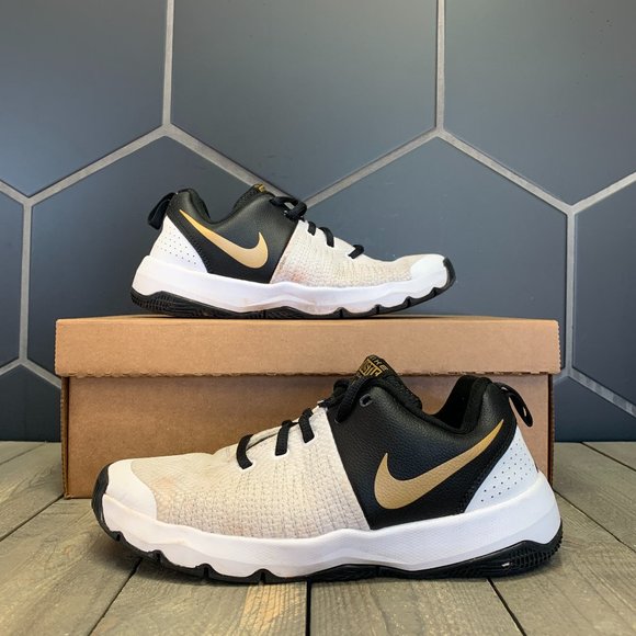 Nike Other - Nike Hustle Quick White Black Size 5.5Y